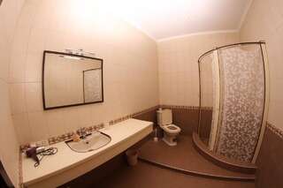 Мини-отель Uyut Чернигов Бюджетный двухместный номер с 2 отдельными кроватями-1